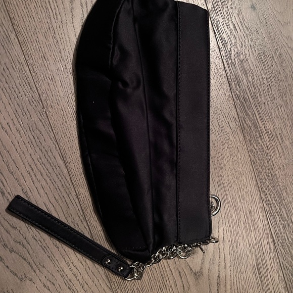 Guess clutch - Picture 3 of 3